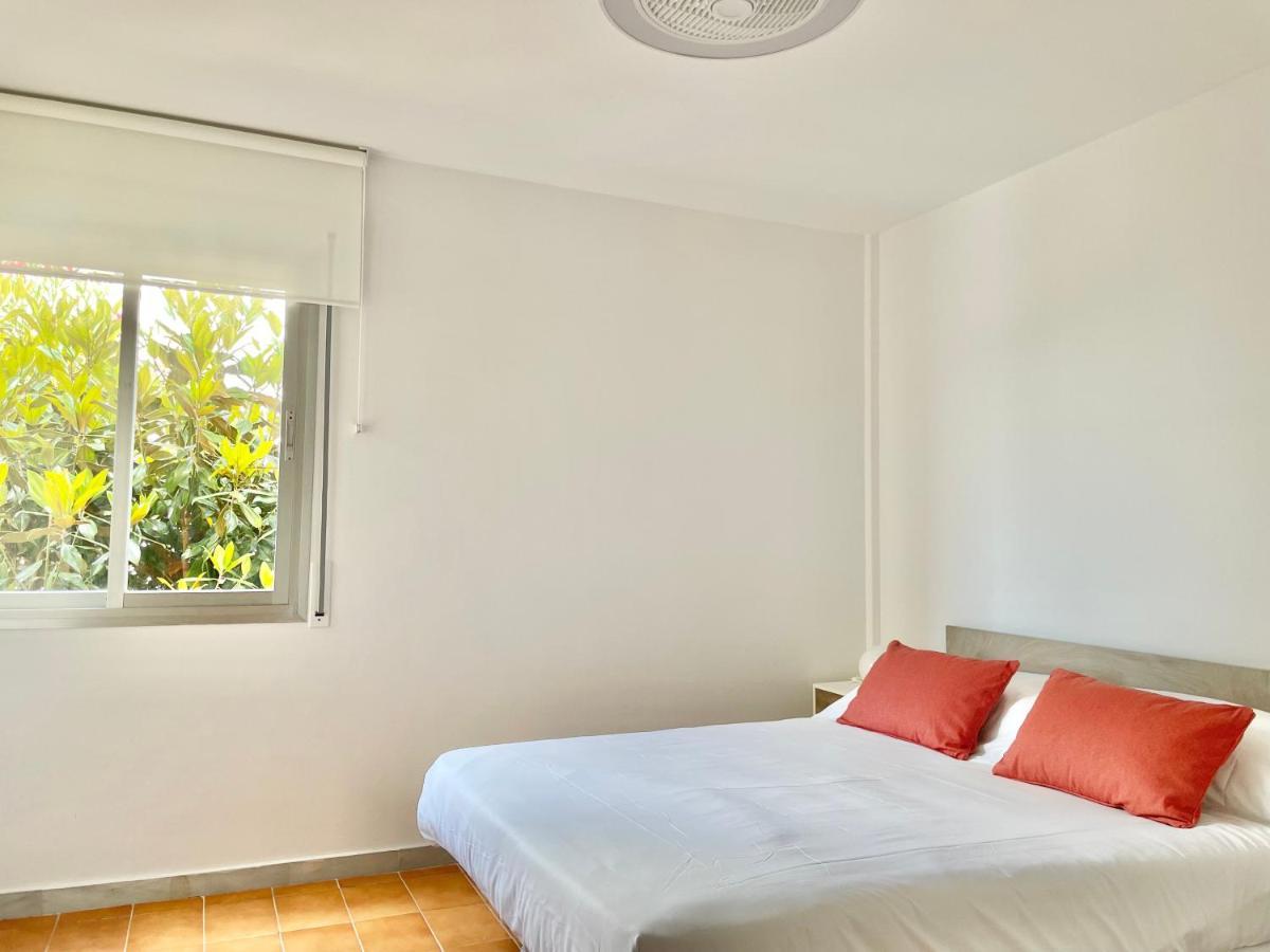 Luminoso Apartamento Frente Al Mar Con Piscina Roses Exteriér fotografie